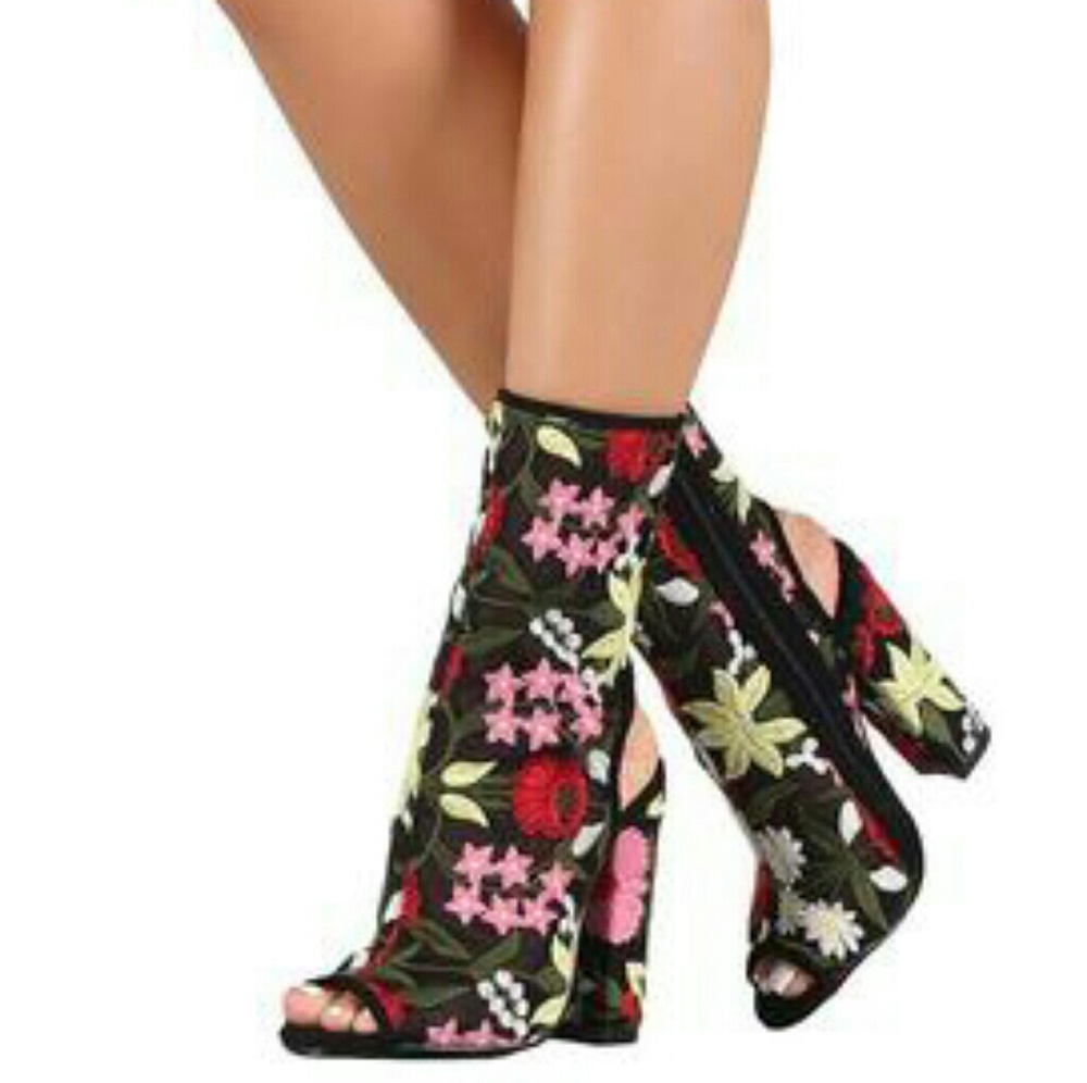 New Embroidered Open Toe Bootie